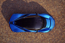 极梦幻的电动超跑，搭载4个驱动电机，最大功率可达1417kw