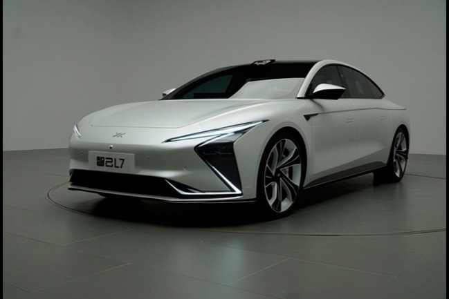 蔚來ET7全系標配駕駛輔助功能，和特斯拉一樣采用提供訂閱模式