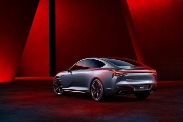 哪吒 S內(nèi)飾諜照曝光，中控設(shè)計(jì)成最大亮點(diǎn)！