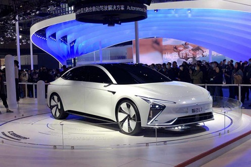 智己L7——是汽車，也是出行“好友”