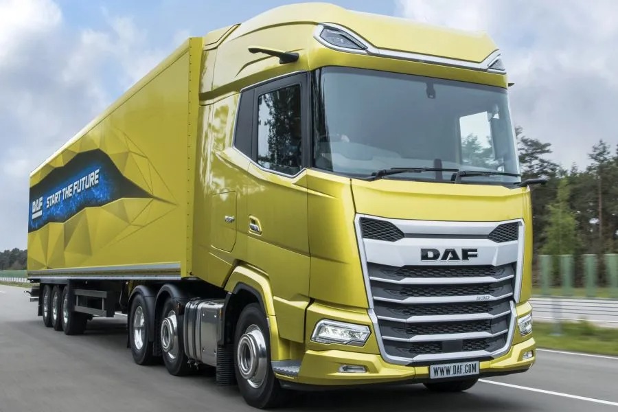 【MHCV亮點(diǎn)】達(dá)夫、梅賽德斯發(fā)布升級(jí)款重卡系列