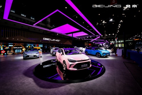 左手金吾衛(wèi)，右手櫻花騎士：北京汽車蓉城卷起“美颯”風(fēng)