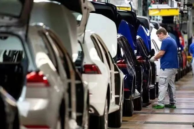 行业丨中美电动汽车之争，特斯拉惨遭边缘化不受待见？