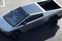 特斯拉Cybertruck路試諜照曝光！細(xì)節(jié)調(diào)整，新增大雨刮器
