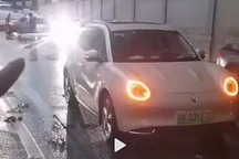 歐拉好貓拋錨車主求助，4S店：自己檢查電路