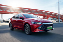 同樣一箱油跑出省，比亞迪秦PLUSDM-i和豐田卡羅拉雙擎對(duì)比！