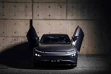 單挑寶馬3系，追趕比亞迪漢，小鵬P7何以成為“轎車(chē)公敵”？