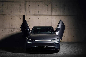 单挑宝马3系，追赶比亚迪汉，小鹏P7何以成为“轿车公敌”？