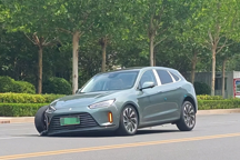 问界M5被撞事故，新能源车该不该背锅？