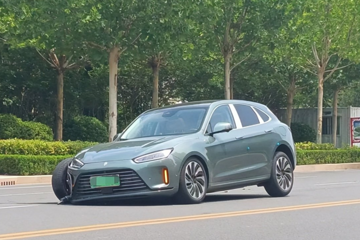 问界M5被撞事故，新能源车该不该背锅？