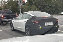 新款特斯拉Model 3路試諜照曝光，新車上市后預計價格還能降？