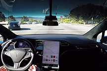 特斯拉自動駕駛視頻造假？售價6.4萬的選配功能，卻是馬路殺手？