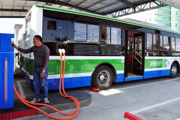 崔东树：暂无必要出台禁售燃油车时间表   