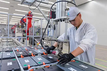 锂电正极材料报价继续上涨 磷酸铁锂涨5000元/吨!