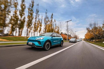 極狐推第7次OTA 應(yīng)用商店上新，遙控泊車更聰明