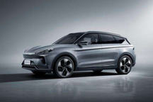 榮膺2021年度中國汽車行業(yè)四項大獎 極狐獲業(yè)界的高度關(guān)注