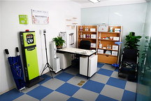 星系公益 心懷桃李 利星行汽車向全國(guó)50所學(xué)校捐資建設(shè)“校園健康衛(wèi)生室”