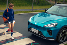 指標(biāo)在手如何選車？極狐阿爾法T給你夏季愜意出行體驗(yàn)