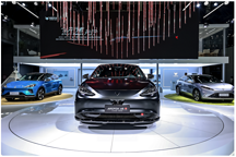 智能駕駛第一車“HI”爆粵港澳車展  極狐展臺成網(wǎng)紅打卡地