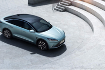 极狐阿尔法S/比亚迪汉EV/小鹏P7，哪款车更受有娃家庭的青睐？