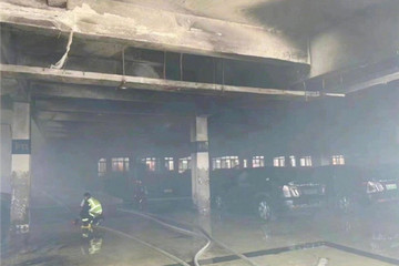 特斯拉又起火！新能源汽车安全事故频发，看这家车企如何保证消费者安全