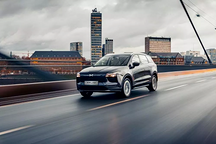 这就是爱驰U5的领先安全性！让用户无顾虑