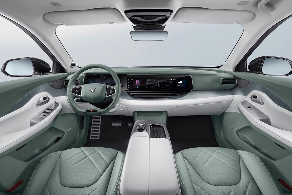  限时24.68万元 标配3颗激光雷达 极狐阿尔法S先行版PRO上市