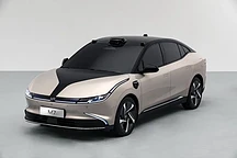 從威馬落寞，看小米造車