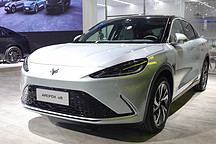 智能駕駛第一車登陸青島車展   自動駕駛出行新時代到來