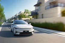 力壓哪吒S與零跑C01的這輛車型，來頭屬實(shí)很大！