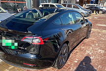 特斯拉两次蹭底盘，有惊无险