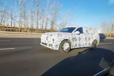 疑似理想X01内饰谍照曝光 全新设计配大连屏 将于明年下半年交付