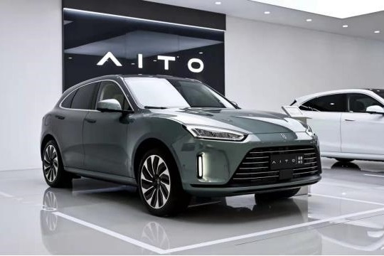 小康股份电话会议信息：将推问界M5纯电版车型；二、三季度会初推一款中大型SUV车型