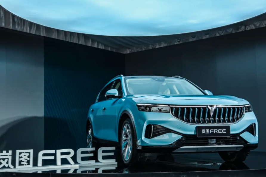 岚图汽车悄悄涨2、3万？官方回应：没涨价，纠结中