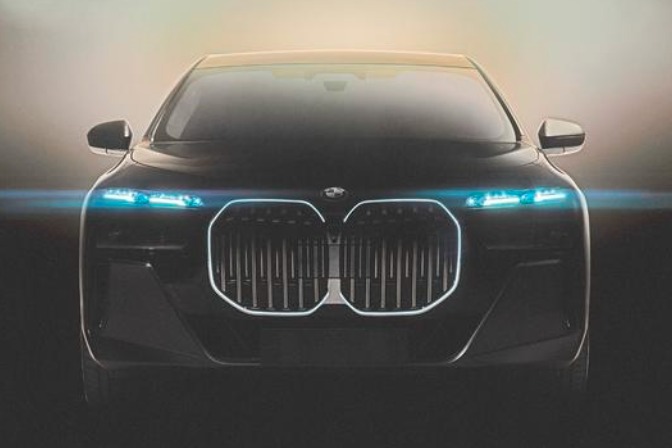 宝马2022年量产及试产15款纯电车型  为什么选择BMW i7打头阵？