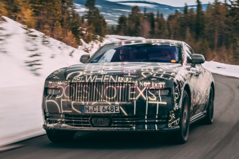 劳斯莱斯纯电动车型“闪灵”冬季测试圆满收官