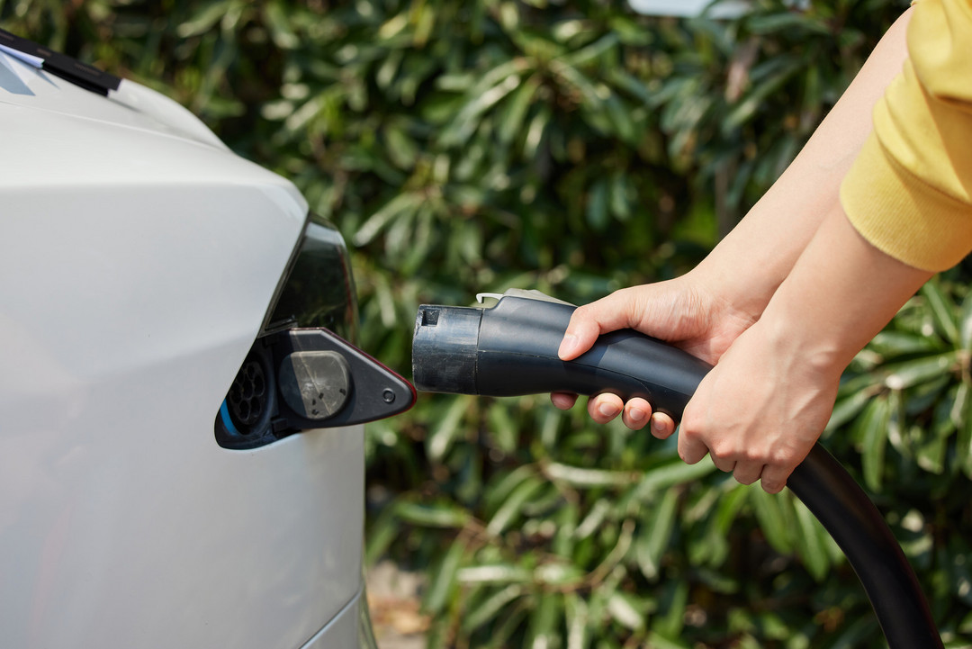 @新能源汽车车主，夏季充电需要注意哪些问题？