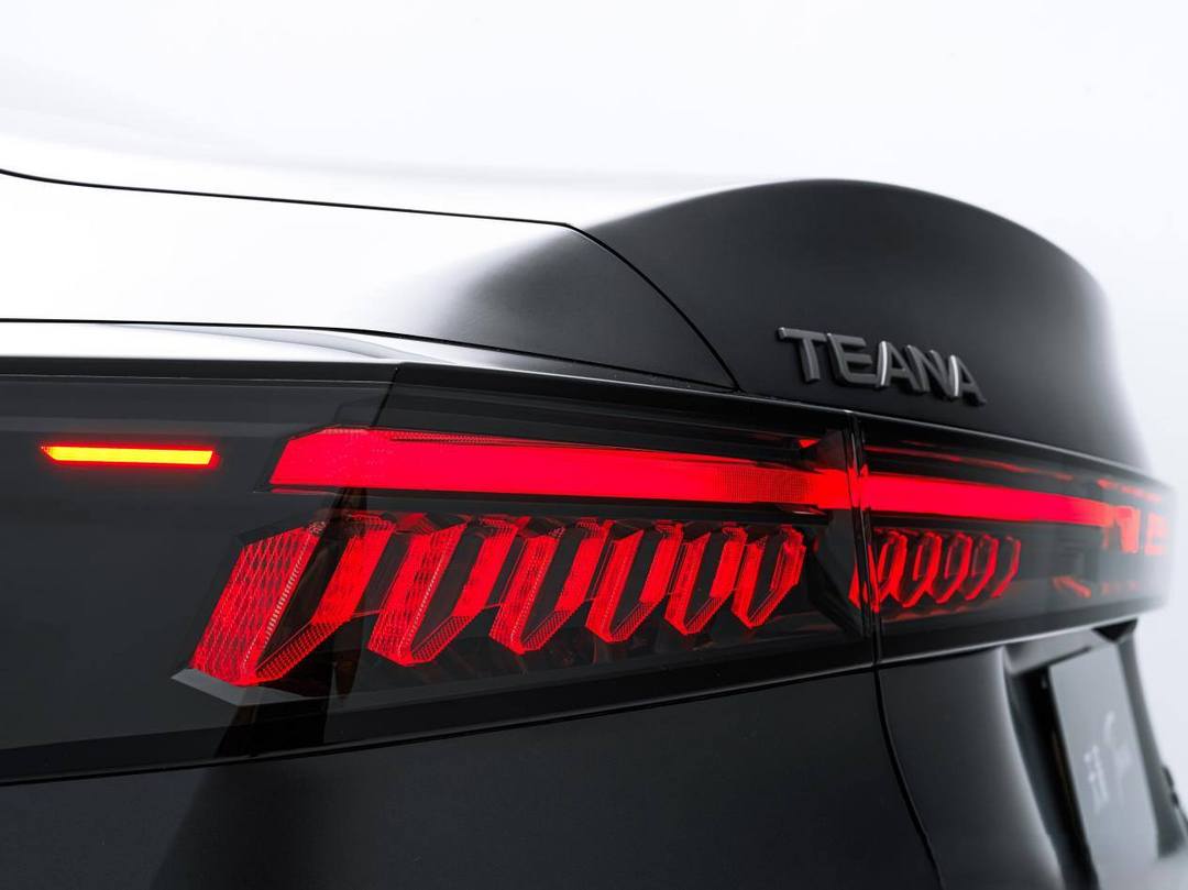 008GNReogy1i4i7ilw2ehj33342ba4qq