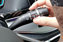 汽車自動(dòng)雨刷太好用了，很多司機(jī)都不會(huì)用，簡(jiǎn)直是白白浪費(fèi)