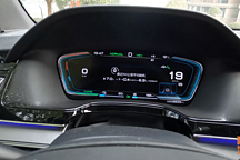汽車液晶儀表和機(jī)械儀表哪個(gè)好用？對比下來，液晶表已是大勢所趨