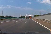 高速都跑到120了，為何還有這么多人跑得比我快多了，真不怕罰嗎