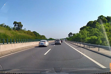 一个人开车跑长途一次跑多少公里合适？记住这个标准，否则有危险