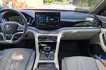 买车高配和低配有啥差距，该如何选择？老司机告诉你怎么去选