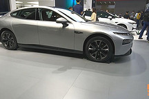 买车注意，这样的车门设计，一旦出车祸，可能要了全车人的命