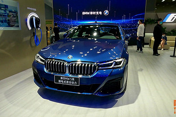 打算买奔驰宝马奥迪的朋友，先别急着买，知道真相后你会感谢我