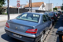 歐洲人停車刮得傷痕累累都沒(méi)事，為何國(guó)內(nèi)一碰就索賠，告訴你真相