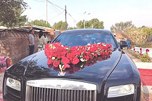 為何結(jié)婚都得租臺豪車開陣，只是面子問題嗎？里面學問可深了