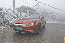 一場(chǎng)大雪撕掉了新能源車的遮羞布，為何一到冬天電車就現(xiàn)出原形