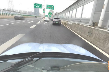 长沙这个路口设计反常规，很多司机走错导致堵车，建议赶紧改一改