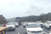 從廣東北上的車年年堵在湖南高速，何時(shí)才能不堵？湖南該背鍋嗎？